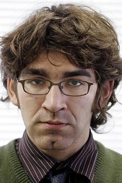 Simon Ostrovsky - Actor Profile Photo