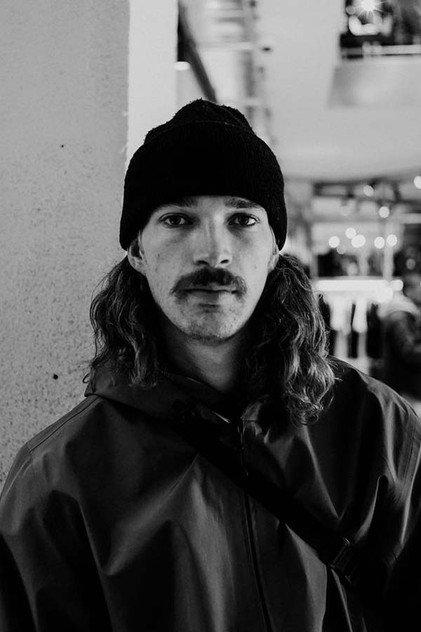 Etienne Châtelain - Actor Profile Photo