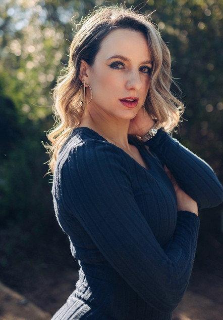 Alba Albert - Actor Profile Photo