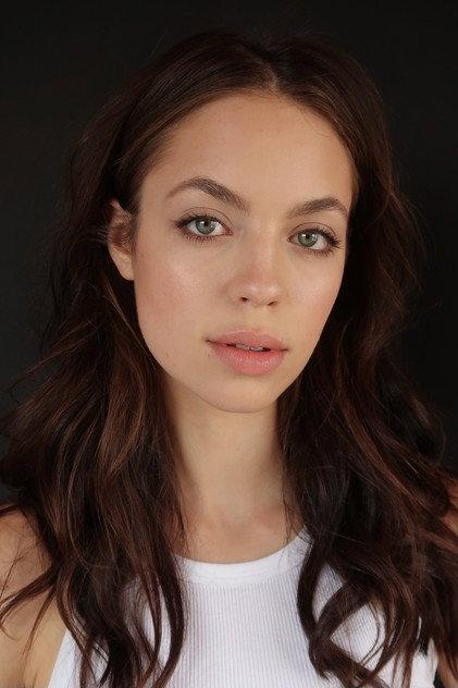 Claudia Sulewski - Actor Profile Photo