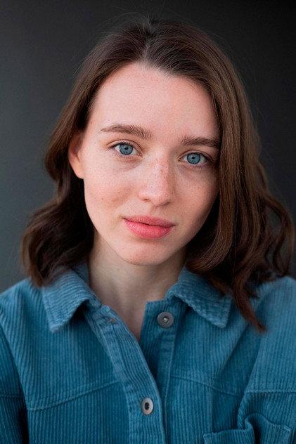 Polina Sinilnikova - Actor Profile Photo