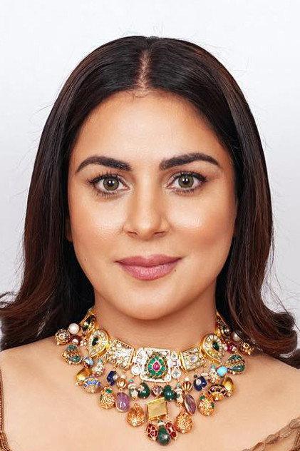 Shraddha Arya - Actor Profile Photo