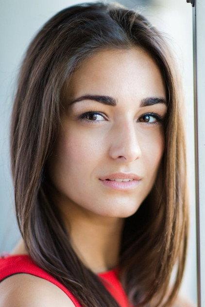 Olivia Leigh Nowak - Actor Profile Photo