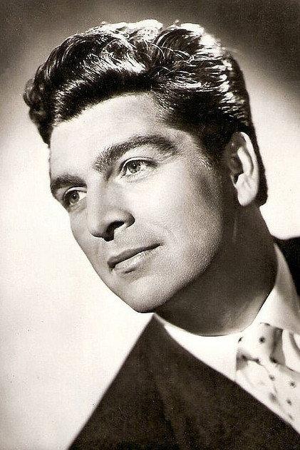 Pero Alexander - Actor Profile Photo