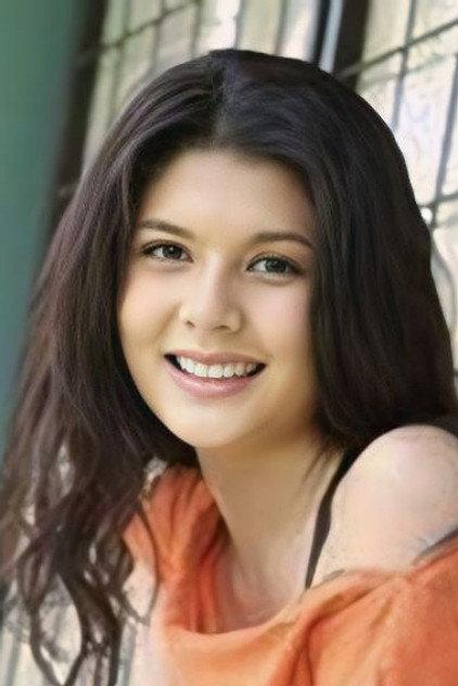 Stephanie Pascalia - Actor Profile Photo