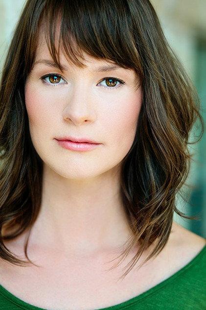 Samantha Ireland - Actor Profile Photo