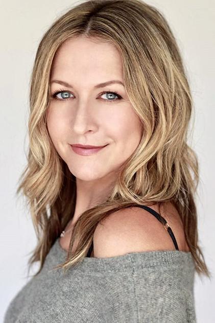 Ali Hillis - Actor Profile Photo