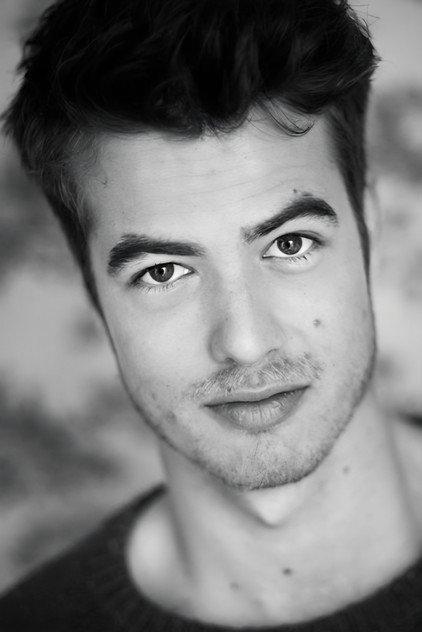 Swen Gippa - Actor Profile Photo