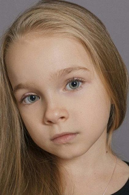 Masha Surikova - Actor Profile Photo
