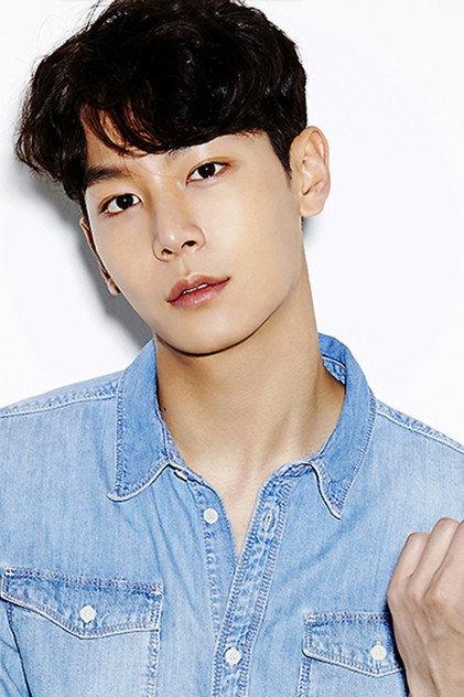 Lee Chul-woo - Actor Profile Photo