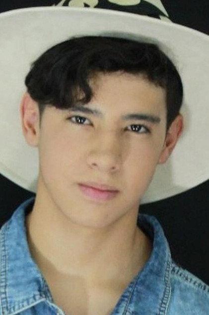 Eduardo Minett - Actor Profile Photo