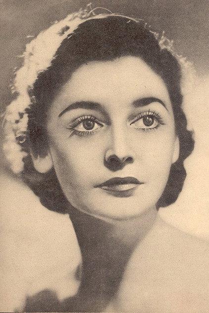 Anna Synodinou - Actor Profile Photo