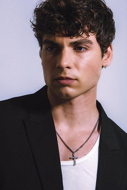 Noah Andre - Actor Profile Photo