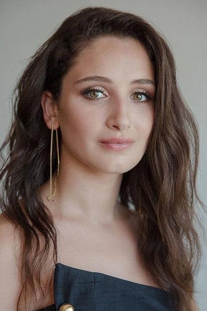 Gökçe Akyıldız - Actor Profile Photo
