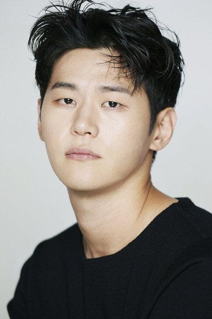 Lee Hak-ju - Actor Profile Photo