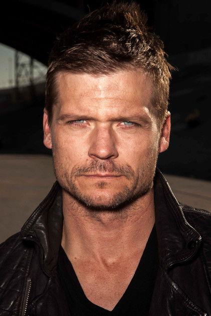 Bailey Chase - Actor Profile Photo