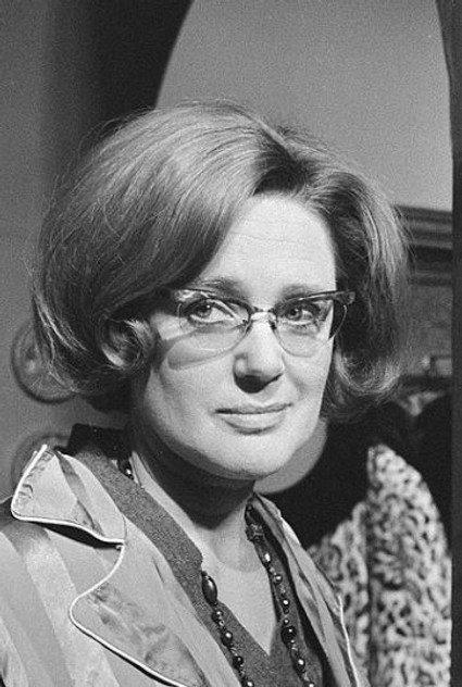 Henny Alma - Actor Profile Photo