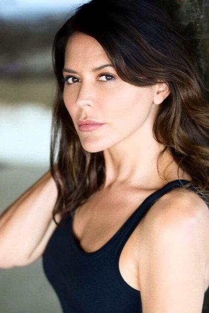 Danielle Bux - Actor Profile Photo