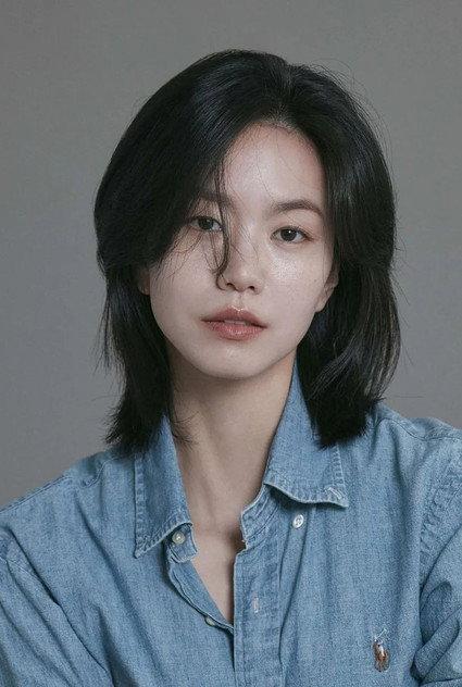 Lee Seol - Actor Profile Photo