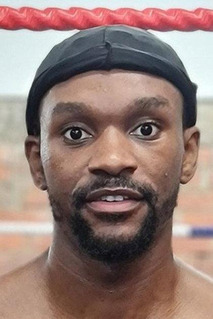 Levi Kinsiona - Actor Profile Photo