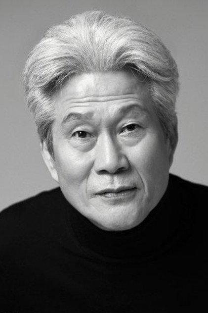 Lee Do-gyeong - Actor Profile Photo