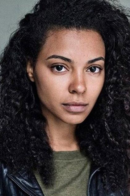 Nenda Neururer - Actor Profile Photo