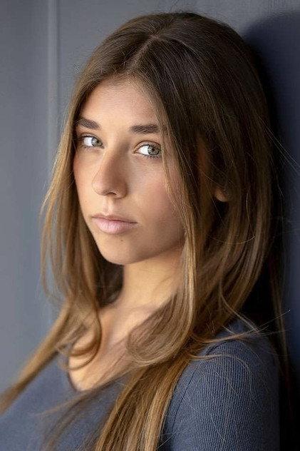Azzurra Mennella - Actor Profile Photo