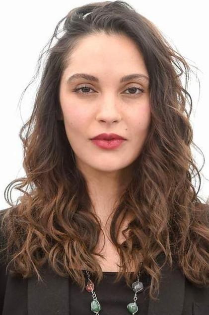 Hania Amar - Actor Profile Photo