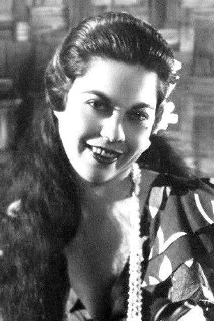 Aggie Auld - Actor Profile Photo