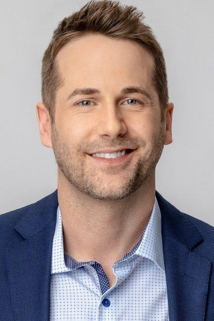 Niall Matter - Actor Profile Photo