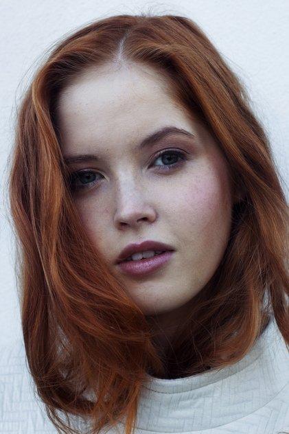 Ellie Bamber - Actor Profile Photo