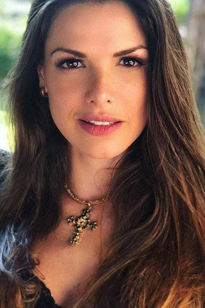 Verónica Schneider - Actor Profile Photo