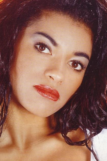 Julia Channel - Actor Profile Photo