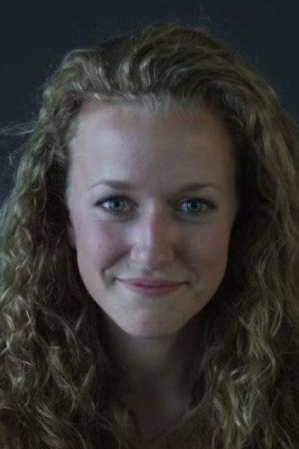 Anne Wallis de Vries - Actor Profile Photo