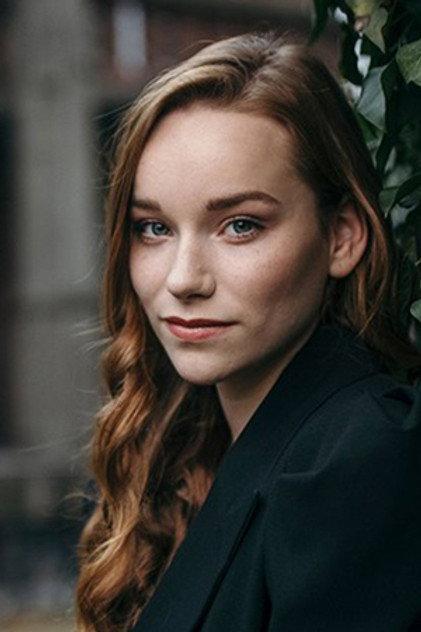 Yvona Stolařová - Actor Profile Photo