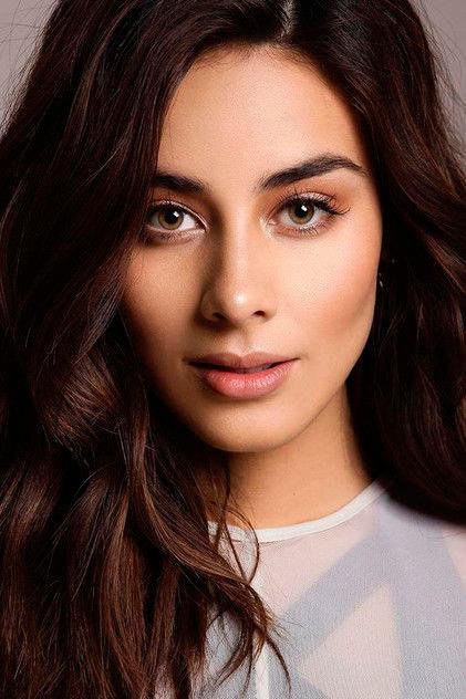 Esmeralda Pimentel - Actor Profile Photo