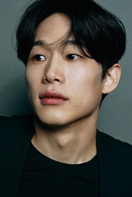 Lee Chan-yong - Actor Profile Photo