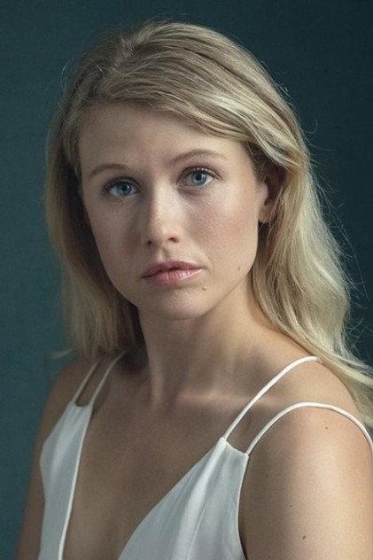 Rose Reynolds - Actor Profile Photo