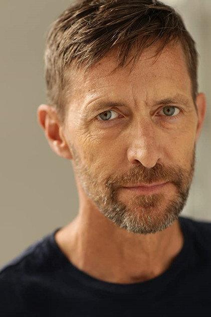 Dexter Strong - Actor Profile Photo