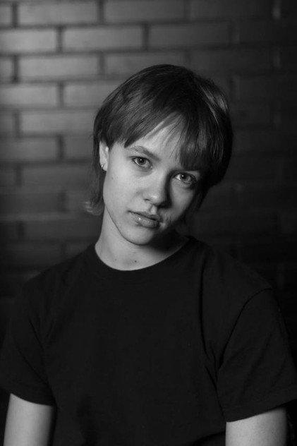 Elsi Sloan - Actor Profile Photo