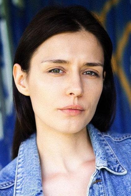 Sylwia Gola - Actor Profile Photo