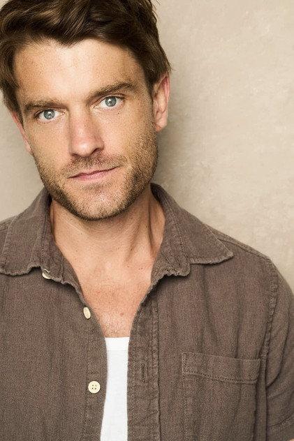 Chase Williamson - Actor Profile Photo