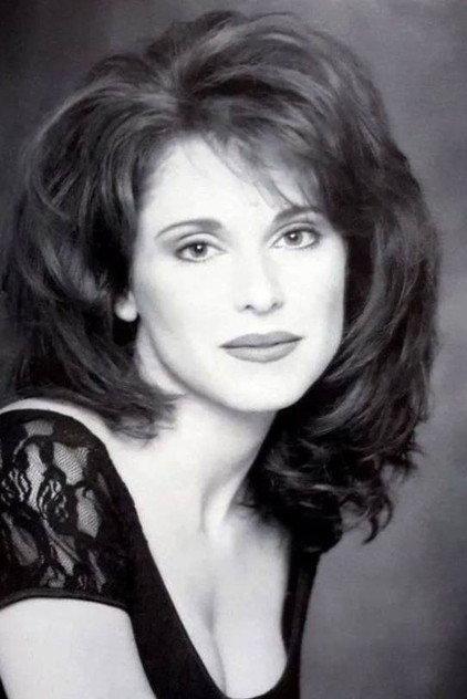Gwen Somers - Actor Profile Photo