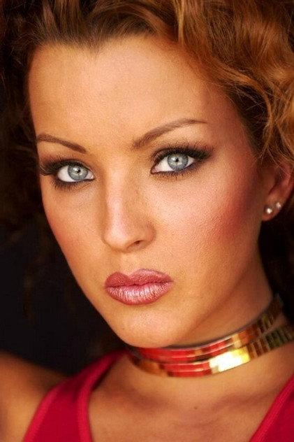 Shannon Stewart - Actor Profile Photo