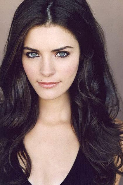 Nina Fehren - Actor Profile Photo