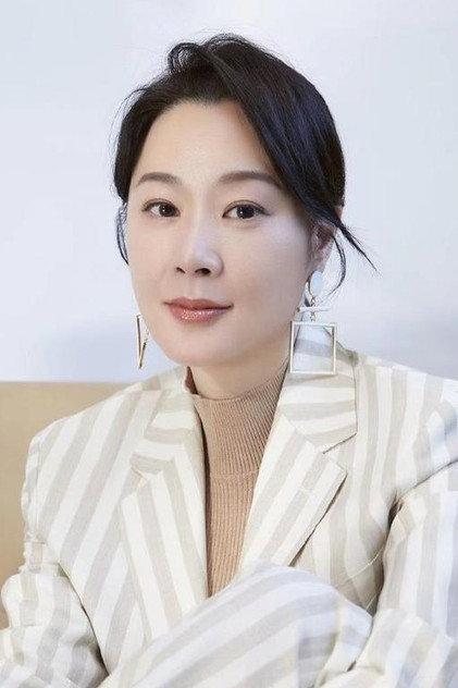 April Hou - Actor Profile Photo