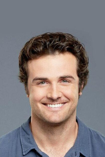 Beau Mirchoff - Actor Profile Photo