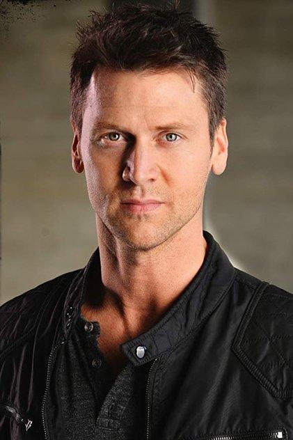 Sean Rogerson - Actor Profile Photo