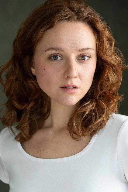Ellen Olivia Giddings - Actor Profile Photo