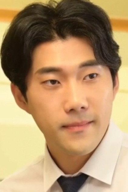 Lee Dae-gon - Actor Profile Photo